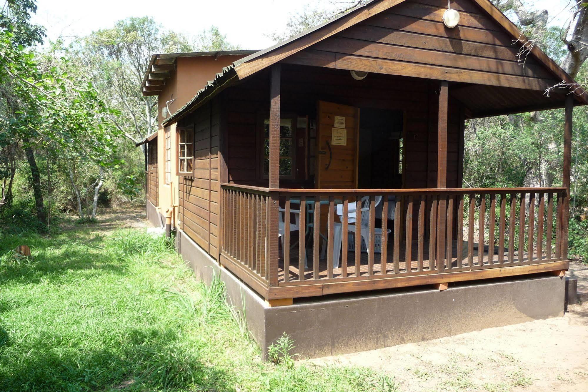 Isinkwe Backpackers Bushcamp Hotel ฮลูฮลูเว ภายนอก รูปภาพ