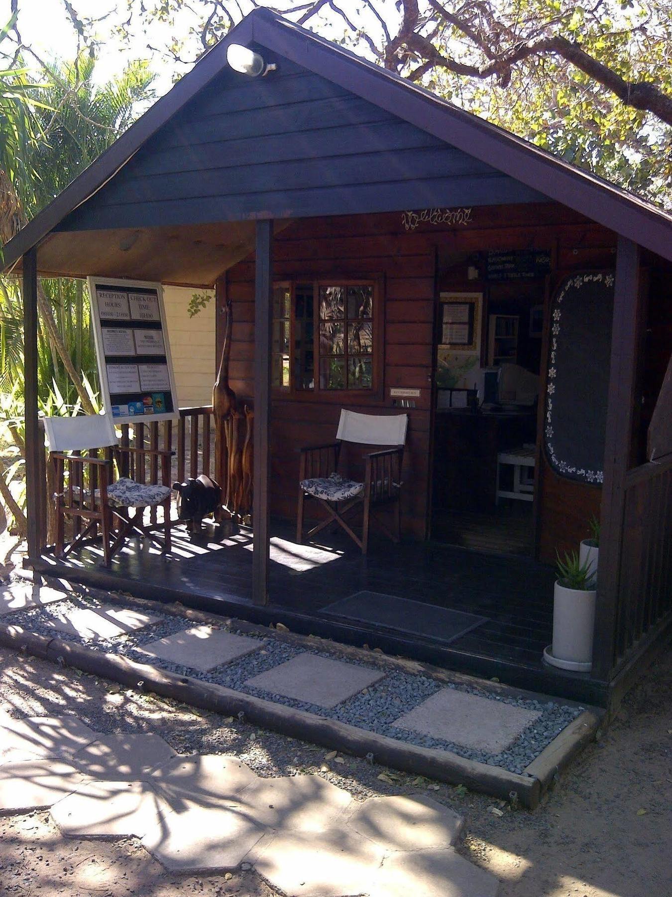 Isinkwe Backpackers Bushcamp Hotel ฮลูฮลูเว ภายนอก รูปภาพ